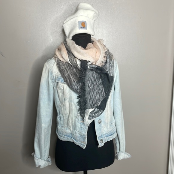 Wildflower Medium Light Blue Levi Jacket - Picture 1 of 6